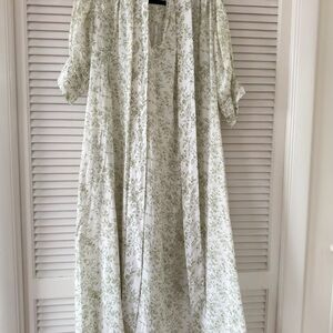 Parterre Charlotte Green Floral Maxi Dress